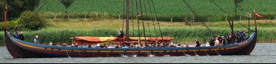 Orignalgetreuer Nachbau eines Wikingerschiffes auf der Schlei